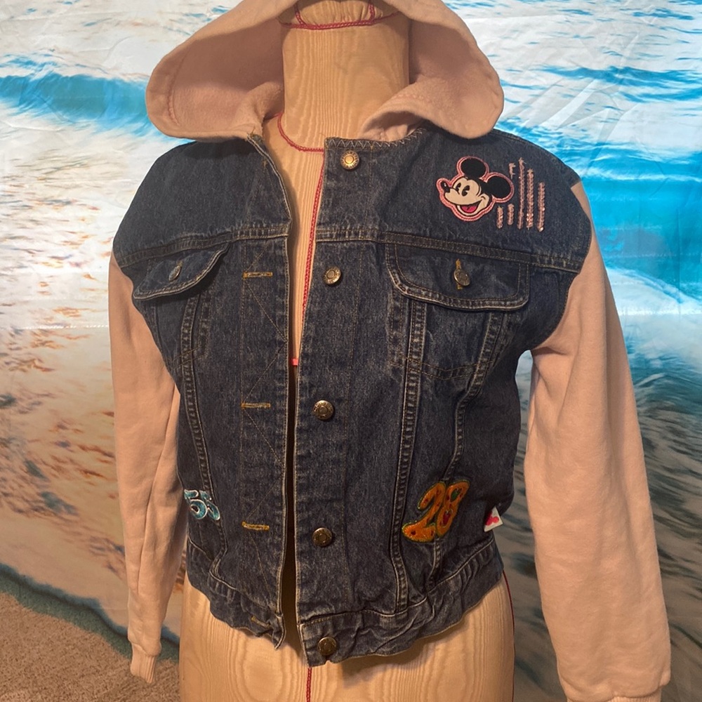 Disneyland resort Mickey Mouse jacket kids size extra large.